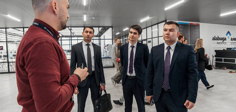 ОЭЗ «Алабуга» посетили представители Молодежного общества
